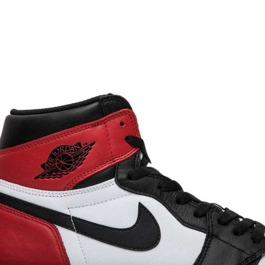 Air Jordan 1 Retro High OG ‘Black Toe’ 2016 555088-125 Sneakers - Pro-Level
