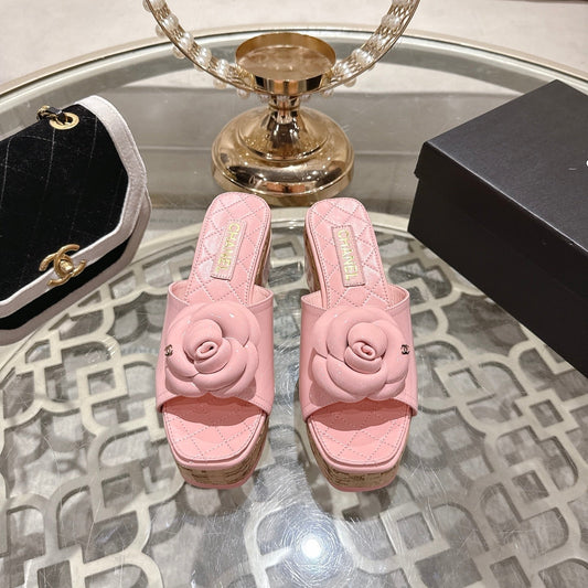 CC 26s Camellia Platform Slippers 65 Pink Patent Leather 627045