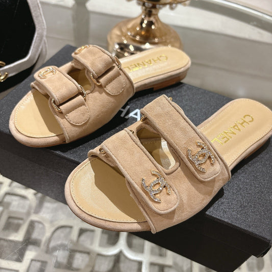 CC 26s Buckle Sandals Beige Suede Sheepskin 627078