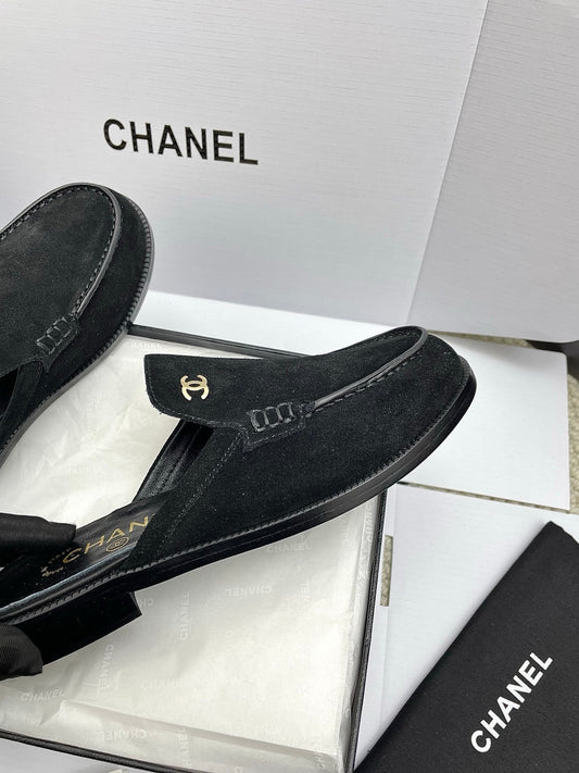 CC 26s Double C Mule Black Suede 645302
