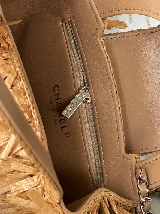 Chanel 2026 Bag 19cm Light Brown Raffia 140935