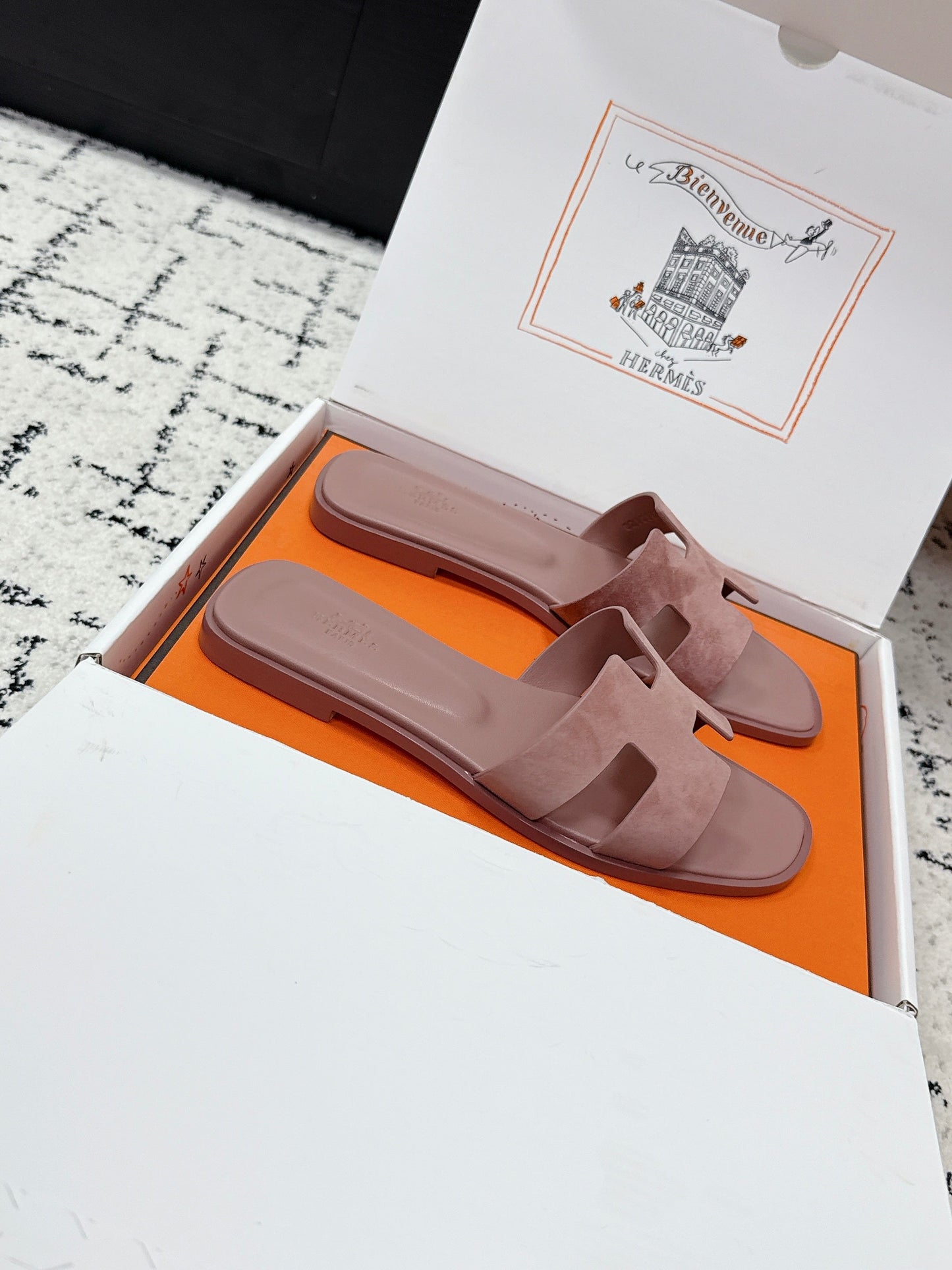 HM 26ss Oran Sandals Dusty Rose Suede 617186