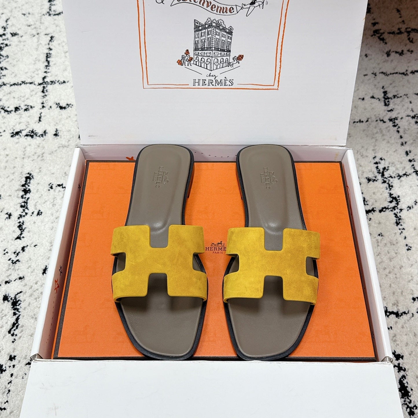 HM 26ss Oran Sandals Olive Green Yellow Suede Cowhide 617197