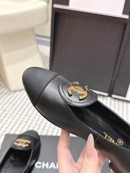 CC 26s Slip-on Flat Black Calfskin 632340