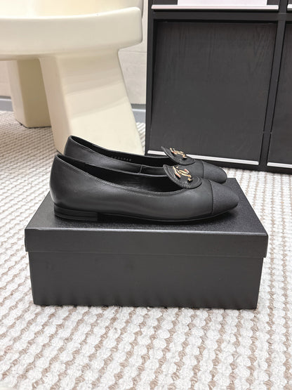 CC 26s Slip-on Flat Black Calfskin 632340
