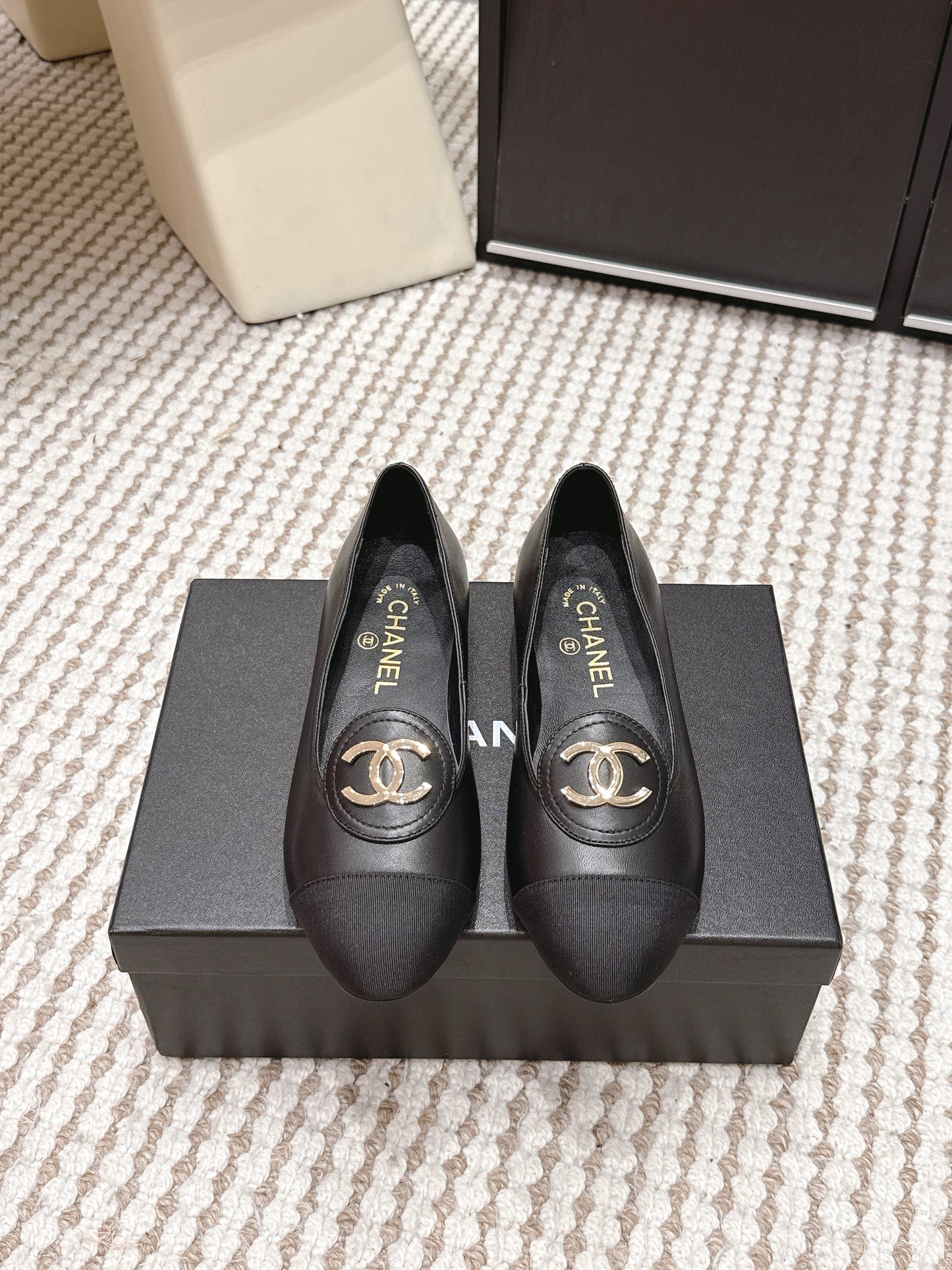 CC 26s Slip-on Flat Black Calfskin 632340
