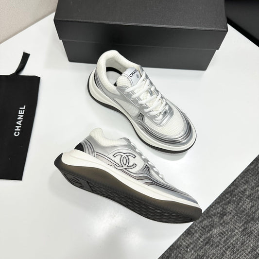 CC 26s Casual Sneakers White Gray Fabric Cowhide 626380