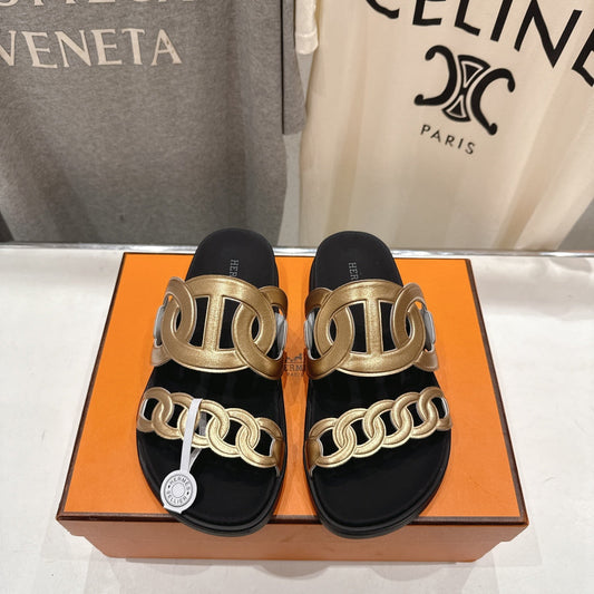 HM 26ss Pig Nose Sandals Black Champagne Gold Cowhide 641271