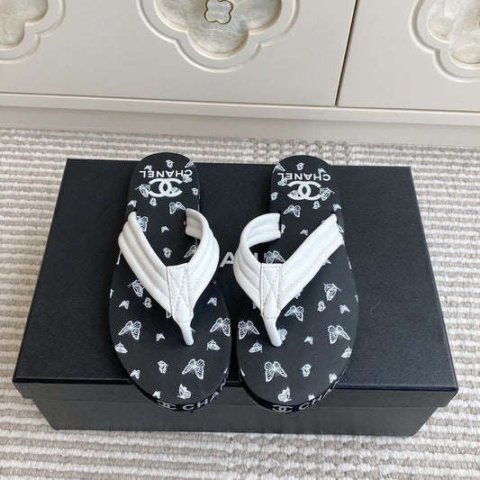 CC 26s Thong Sandals Black White Rubber Leather 647684