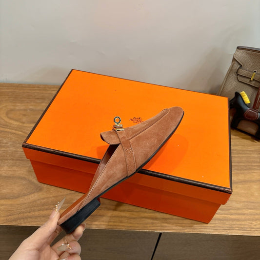 HM 26ss Mule Camel Brown Suede Calfskin 638483