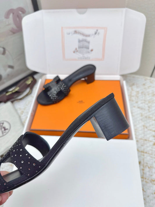 HM 26ss Oran Sandals Black Crystal Suede Cowhide 625256