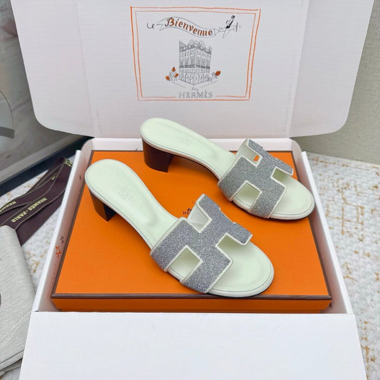 HM 26ss Oran Sandals 50 Cream Gray Rhinestone Cowhide 625269