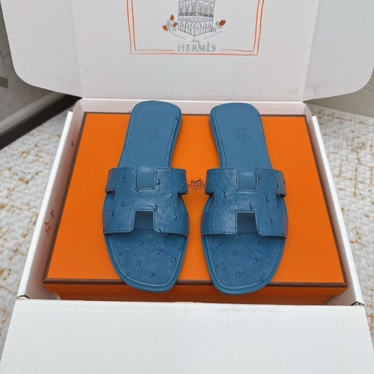 HM 26ss Oran Sandals Blue Ostrich Leather 625100