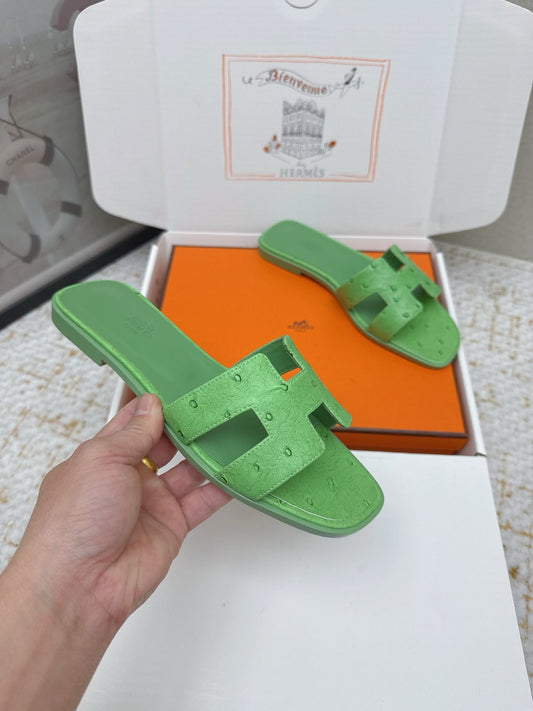 HM 26ss Oran Sandals Green Ostrich Leather 625110