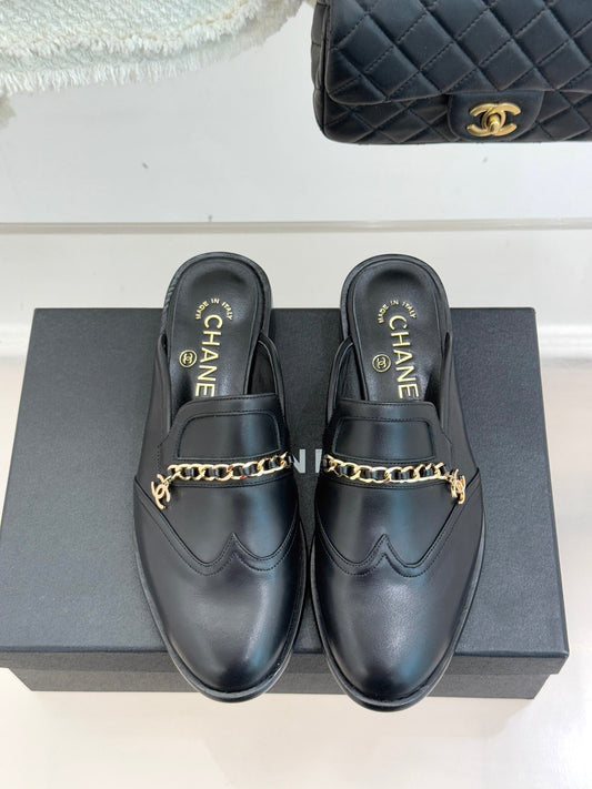 CC 26 Mule Black Calfskin 610015