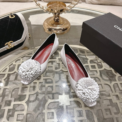 CC 26s Floral Ballet Flats White Sheepskin 627022
