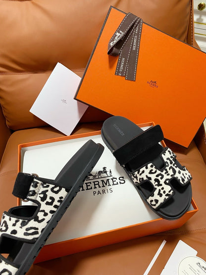 HM 2026 Velcro Slippers Black White Suede 667457