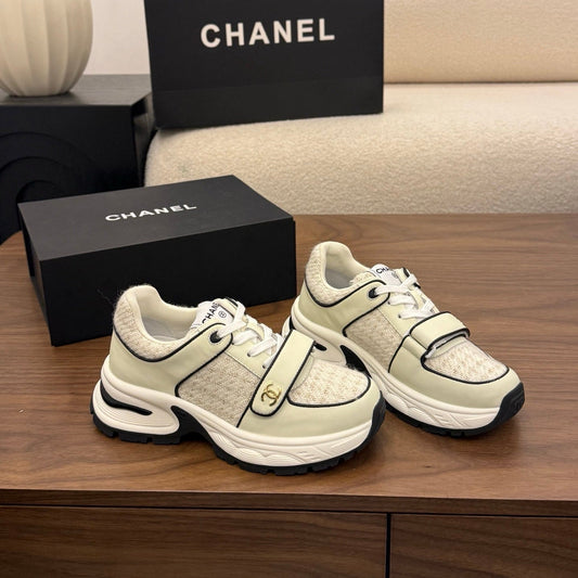 CC 26s Casual Sneaker Cream Tweed Leather 183603