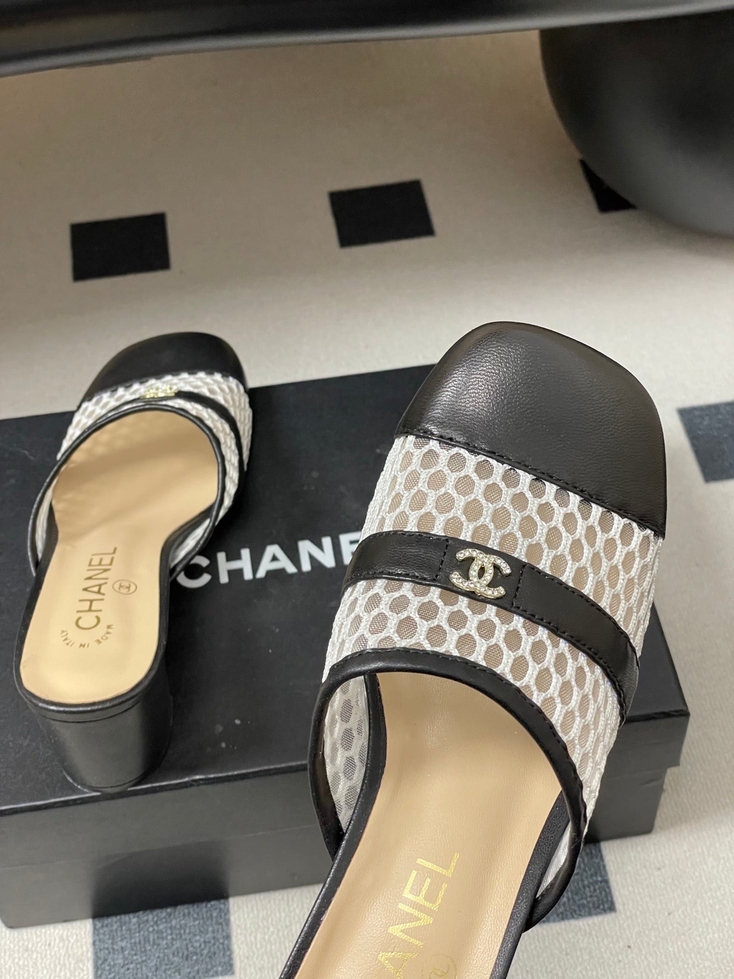 CC 26s High-Heeled Mules 65 Black Cowhide 649464