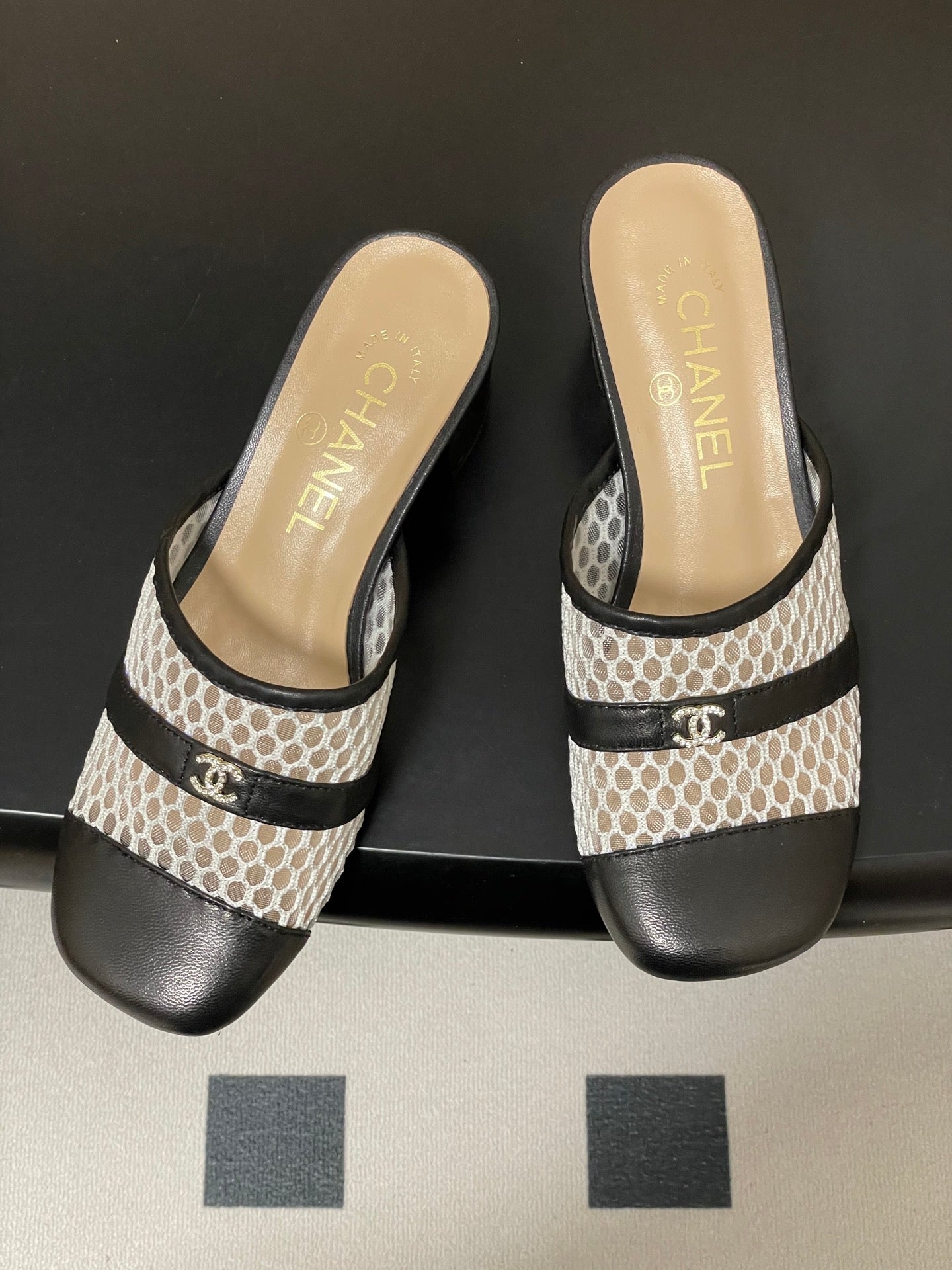 CC 26s High-Heeled Mules 65 Black Cowhide 649464