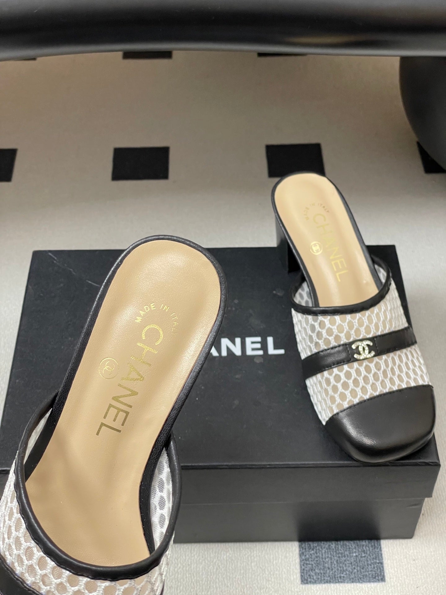 CC 26s High-Heeled Mules 65 Black Cowhide 649464