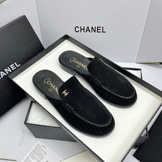 CC 26s Double C Mule Suede