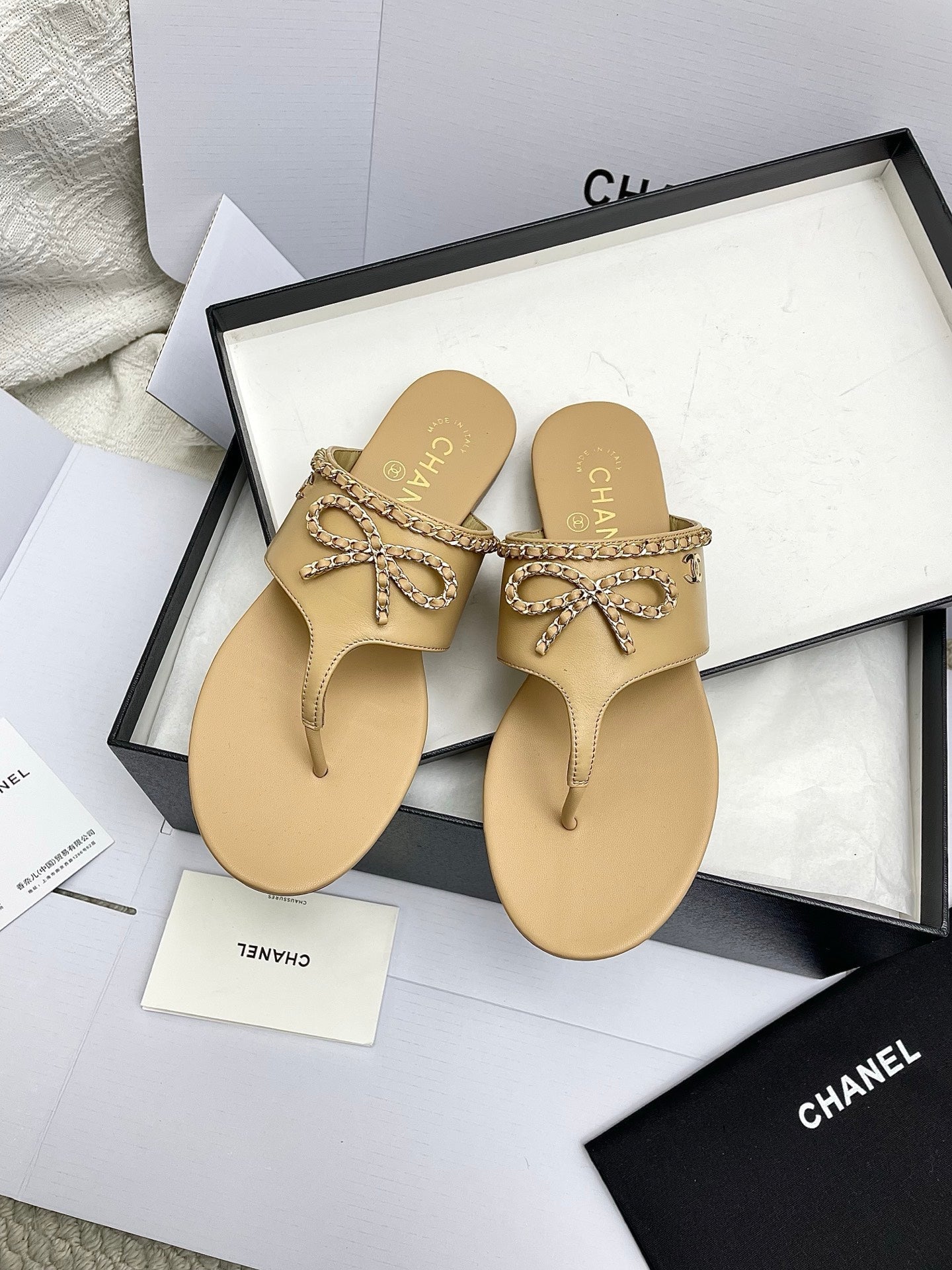 CC 26s Thong Sandals Beige Sheepskin 645321