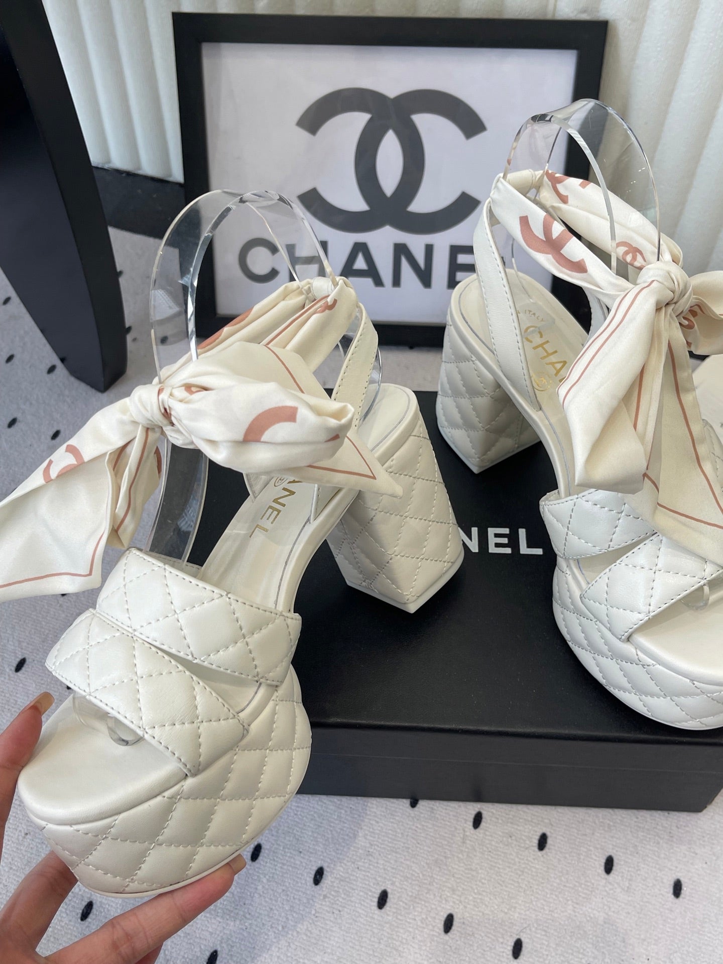 CC 26s Platform Sandals 75 White Sheepskin 650085
