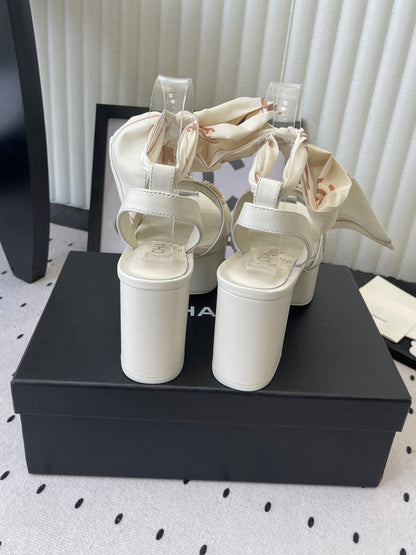 CC 26s Platform Sandals 75 White Sheepskin Mixed Gold Charm 650089